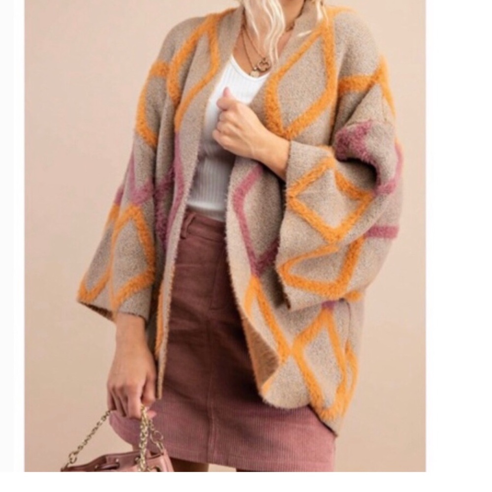 Kori America Size M/L Whimsy Tan Cardigan with Orange and Pink Diamond‎ Pattern
